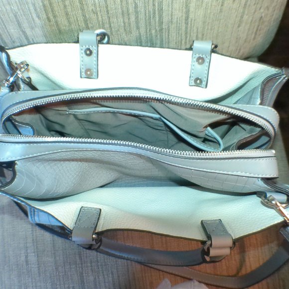 Greyish Blue - Picture 5 of 5